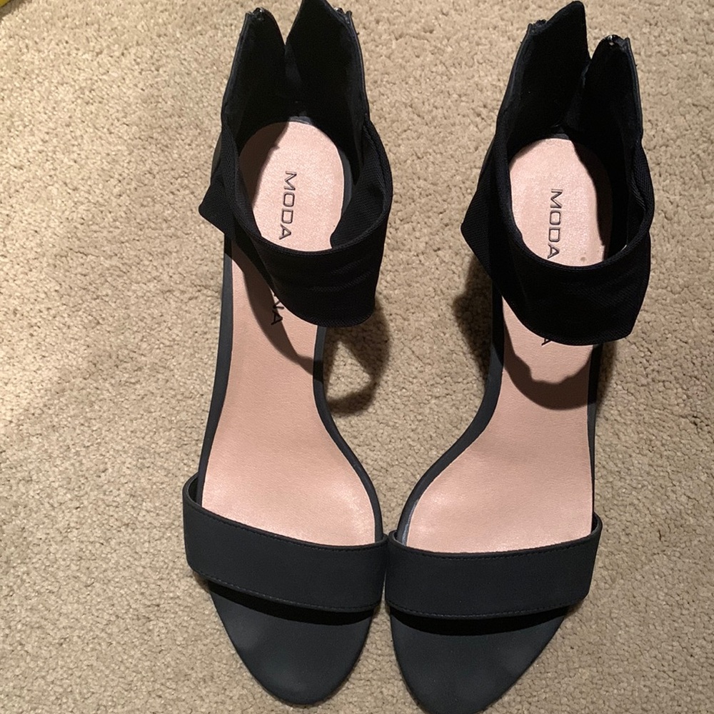 Heeled sandals